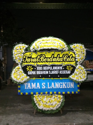 Papan Bunga Duka di Bato